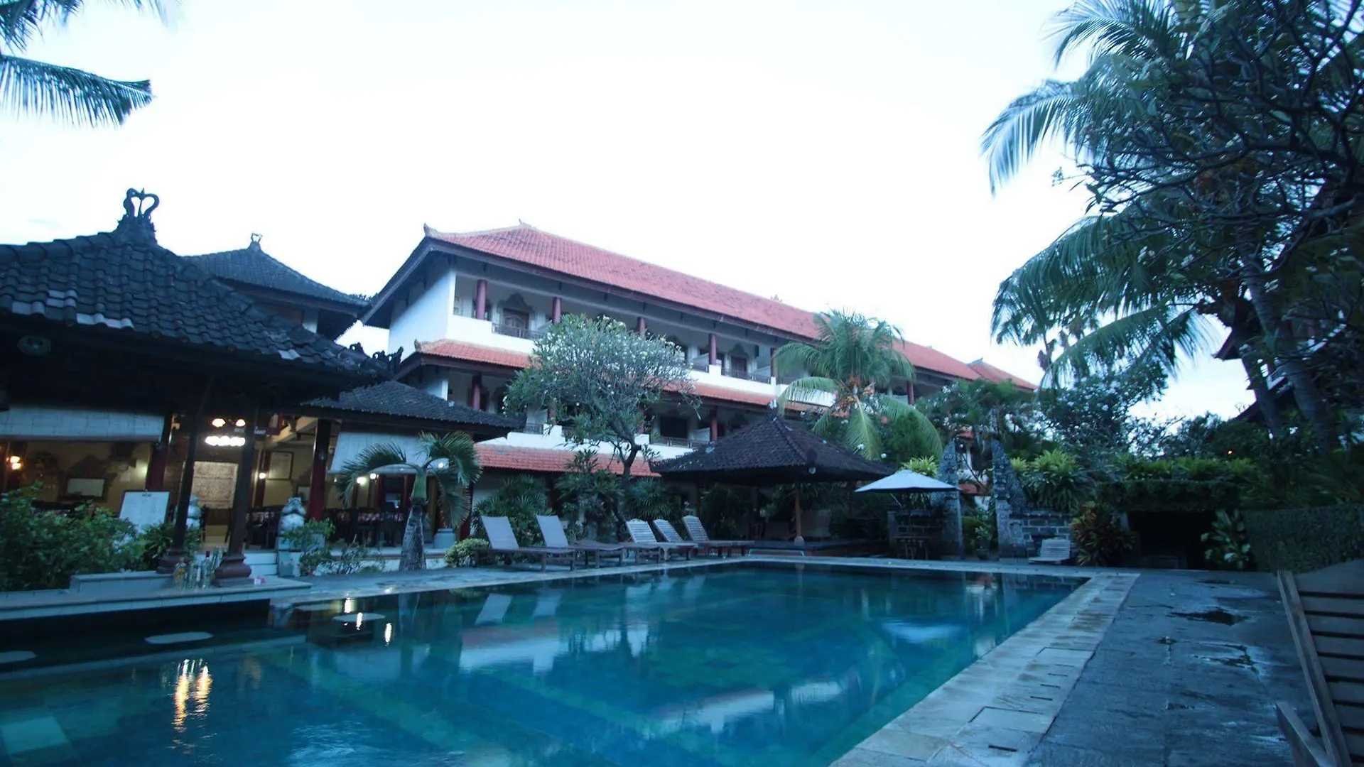 Hotel Bakung Sari Resort Kuta Lombok